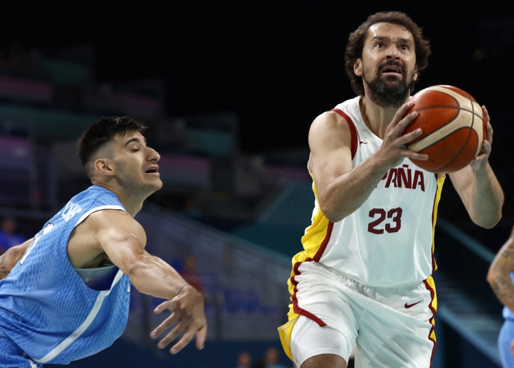 西班牙男籃后衛(wèi)魯爾：15年差點加入火箭 當時哈登打電話招募了我