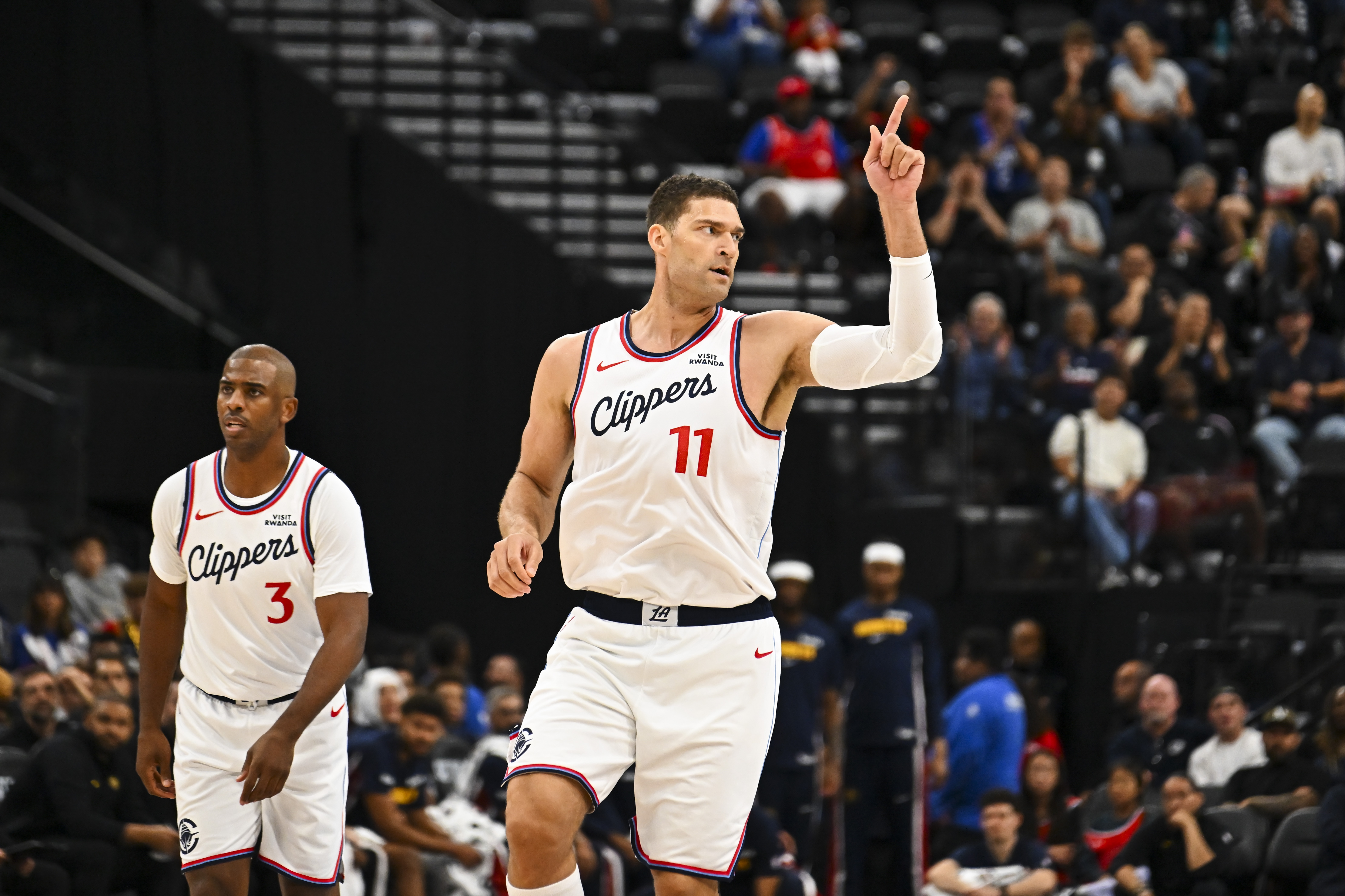 老炮真香！保羅上半場串聯替補9分鐘9助 全場正負值+24！